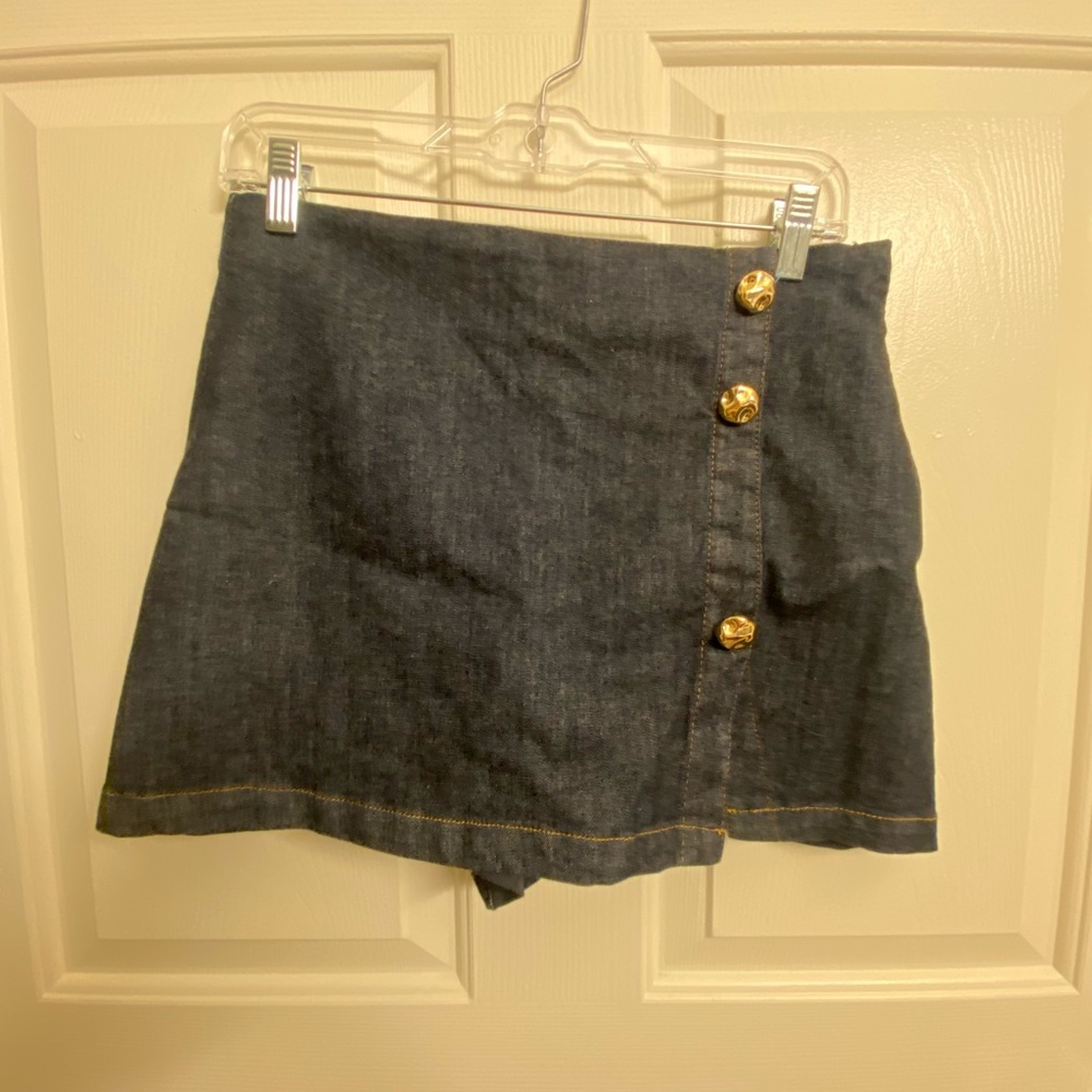 Stylish Denim Skirt with Gold Buttons